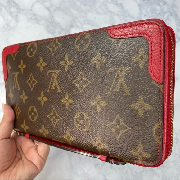 Louis Vuitton Cerise Daily Organizer with insert (2 pieces) - Picture 7 of 16